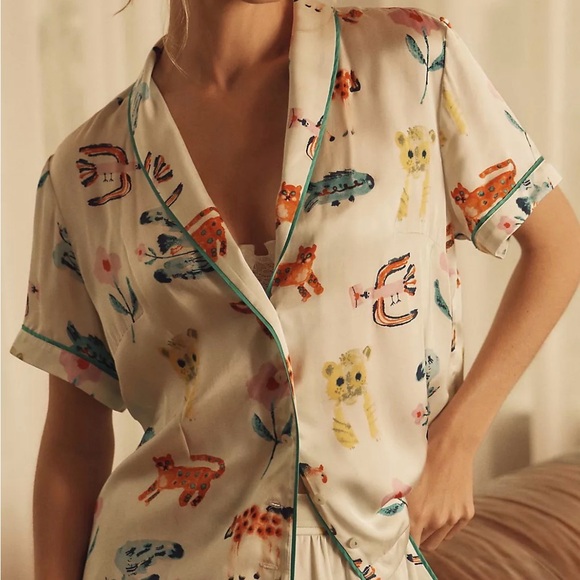 Anthropologie Other - By Anthropologie Silky Patterned Pyjama Top & Bottom Set Cute Animal Print M NWT